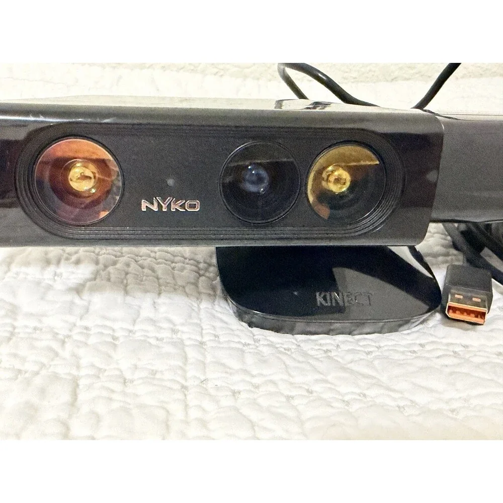 Microsoft XBOX 360 Kinect Sensor Bar Model 1414 Nyko Zoom Lens Attachment